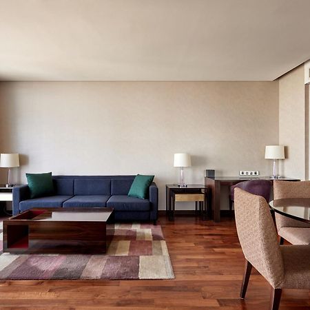 Апарт отель Oakwood Premier Инчон Экстерьер фото