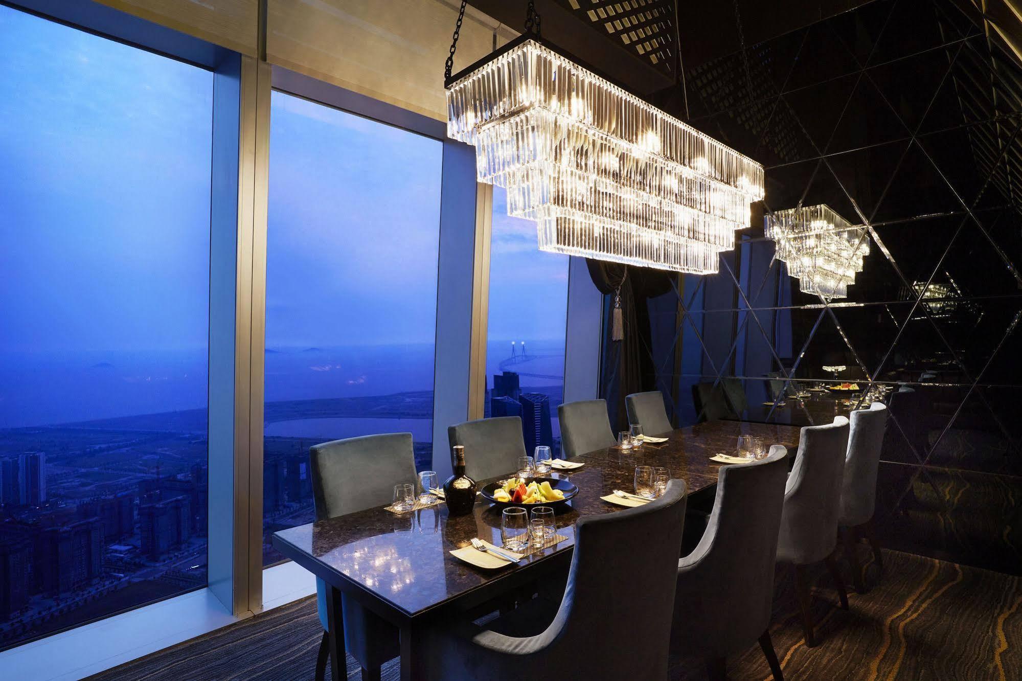 Апарт отель Oakwood Premier Инчон Экстерьер фото