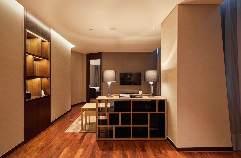Апарт отель Oakwood Premier Инчон Экстерьер фото