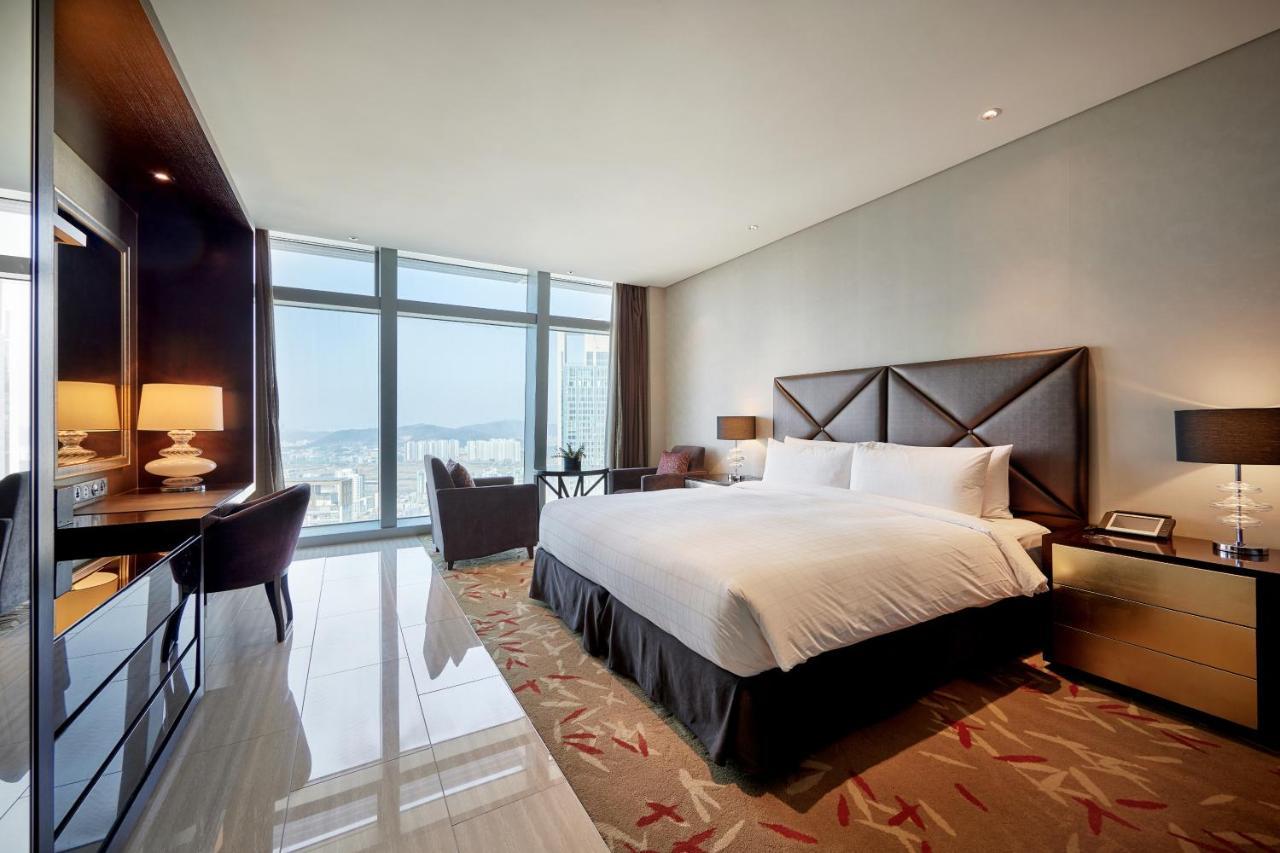Апарт отель Oakwood Premier Инчон Экстерьер фото