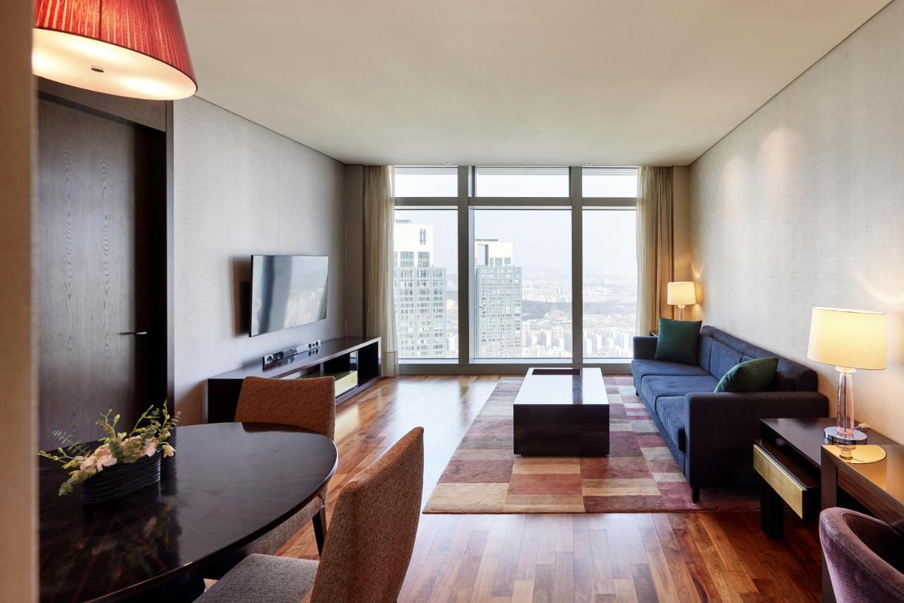 Апарт отель Oakwood Premier Инчон Экстерьер фото