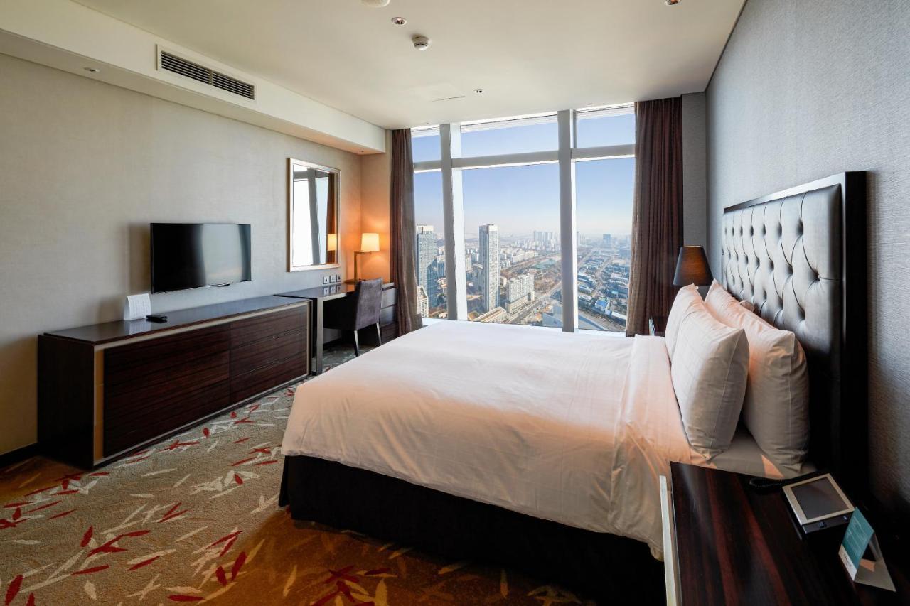 Апарт отель Oakwood Premier Инчон Экстерьер фото