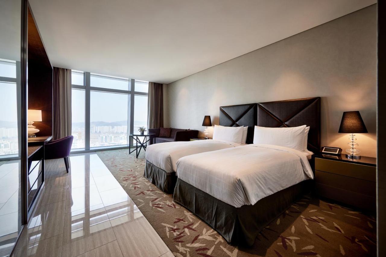 Апарт отель Oakwood Premier Инчон Экстерьер фото