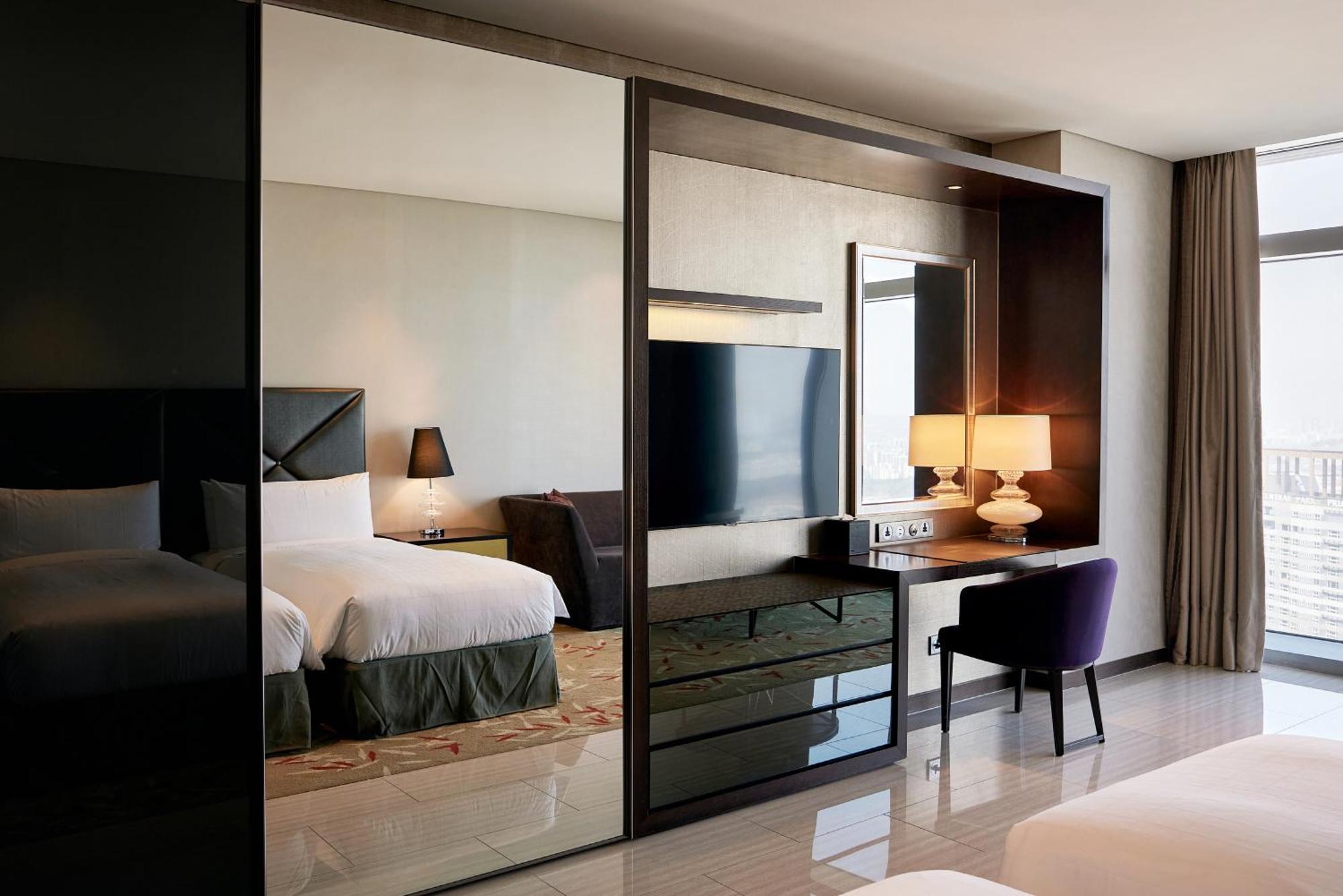 Апарт отель Oakwood Premier Инчон Экстерьер фото