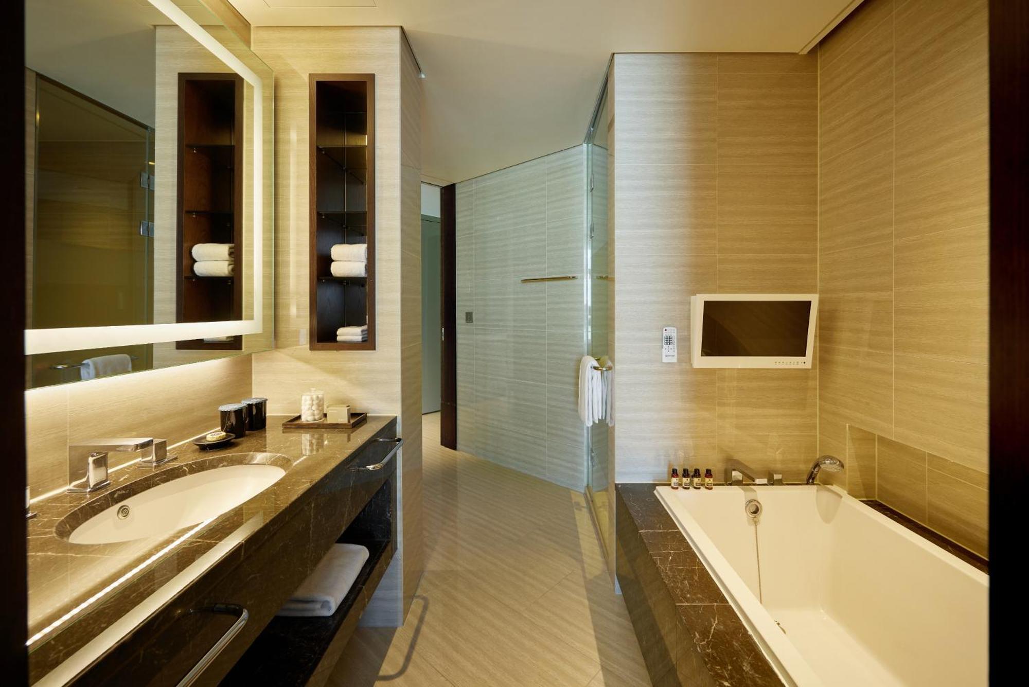 Апарт отель Oakwood Premier Инчон Экстерьер фото